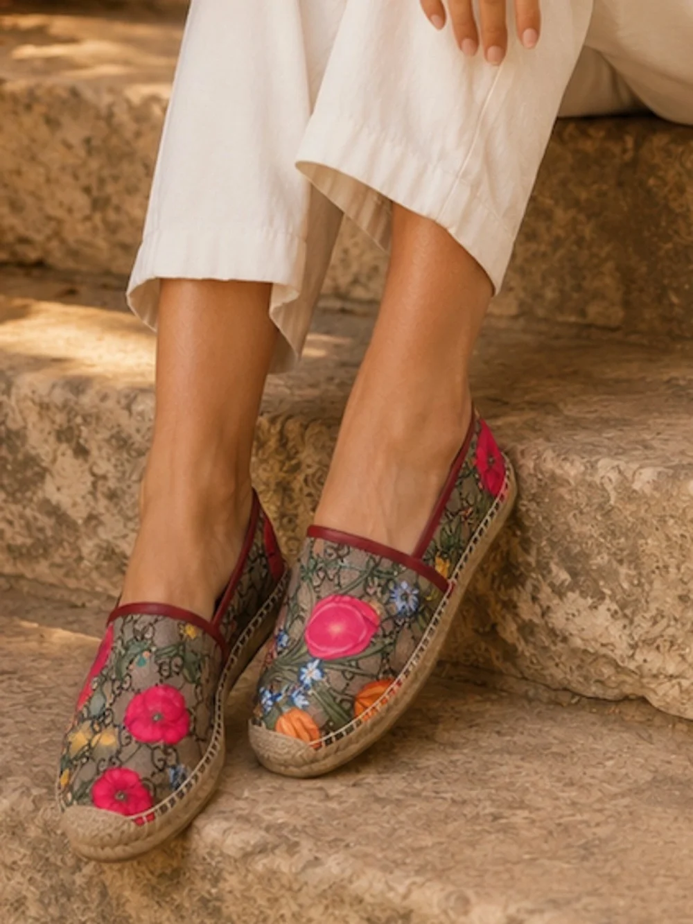 EUC Women's Gucci Supreme GG Flora Coated Canvas Flat Espadrilles 36 or 6